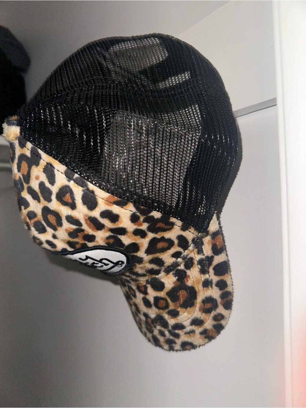 Von Dutch Leopard Pattern Trucker Cap - Black/Brown - Picture 2 of 4